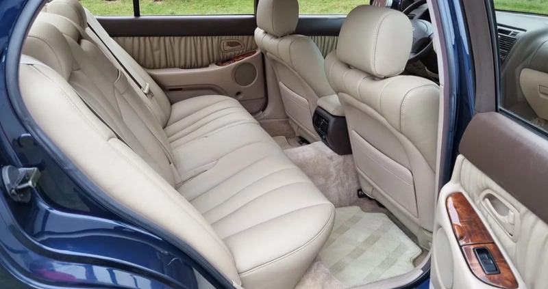 Lexus GS cena 41500 przebieg: 209000, rok produkcji 1994 z Wrocław małe 466